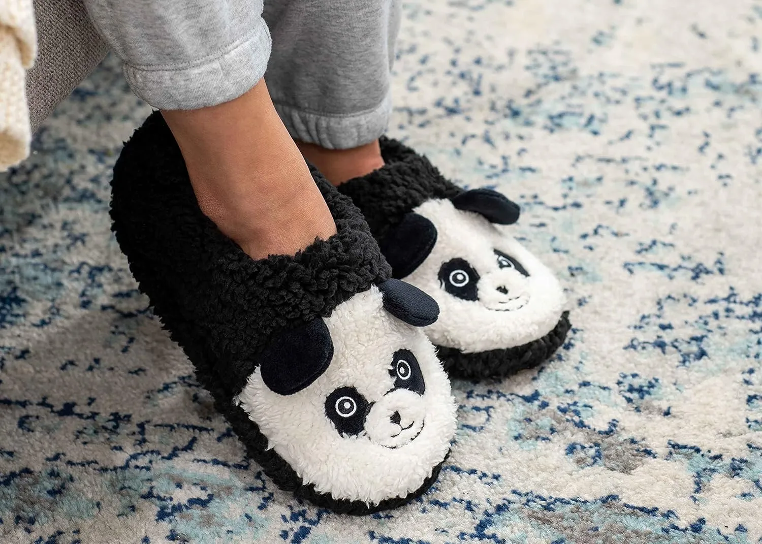 Elanze Designs Womens Animal Cozy Indoor Plush Lined Non Slip Fuzzy Soft Slipper
