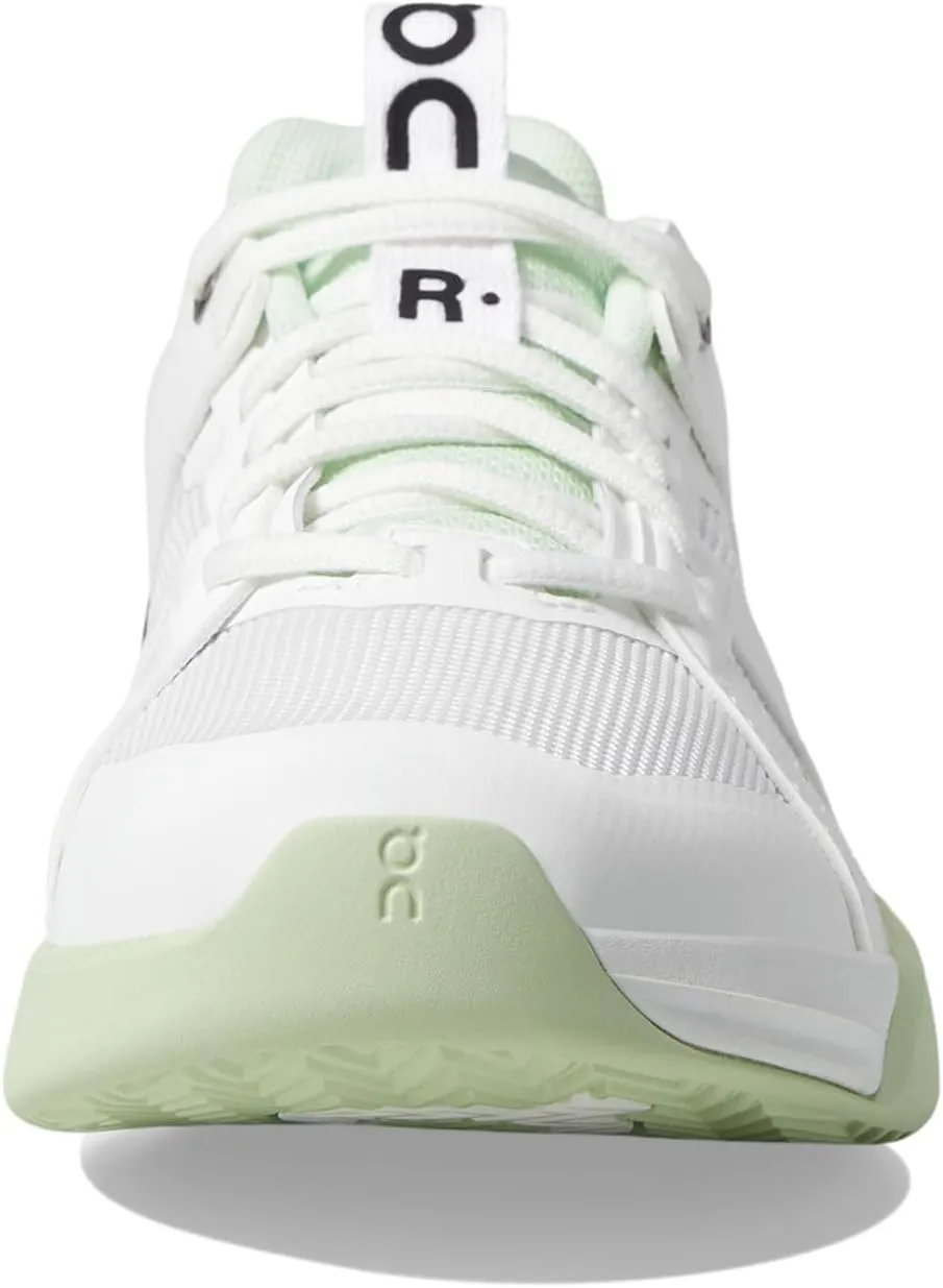 On Unisex-Child The Roger Ch Pro Youth (Big Kid) Sneaker